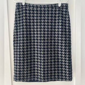 Ann Taylor Skirt. Size 8.
